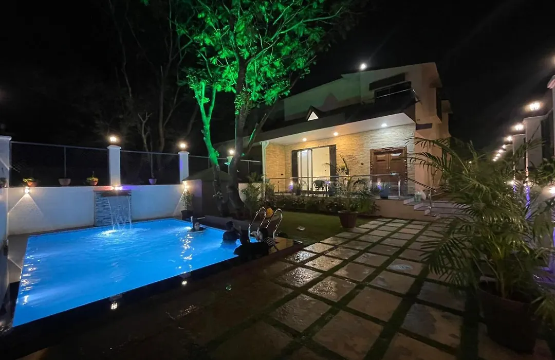 Lavish Villa - 3 Bhk Pool With Lawn-1